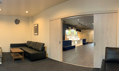 川西館 家族葬ホール 室内